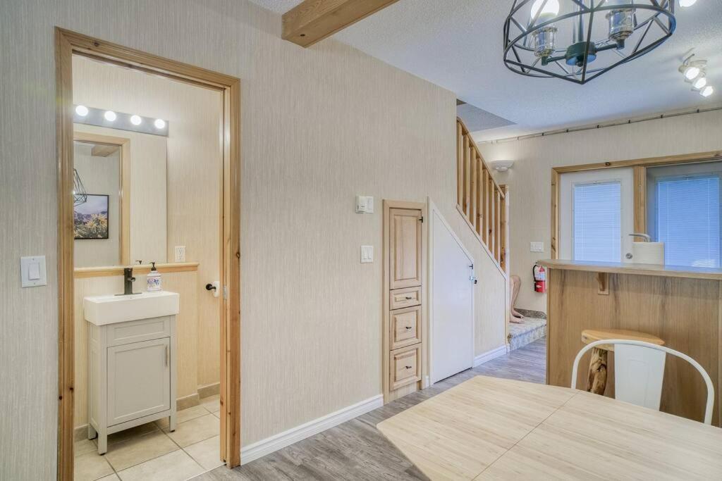 5 Mins To Banff - Cozy Townhome 2Br&2Bath - Banff Pass Included Canmore Exteriér fotografie