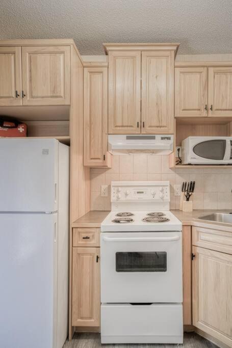 5 Mins To Banff - Cozy Townhome 2Br&2Bath - Banff Pass Included Canmore Exteriér fotografie