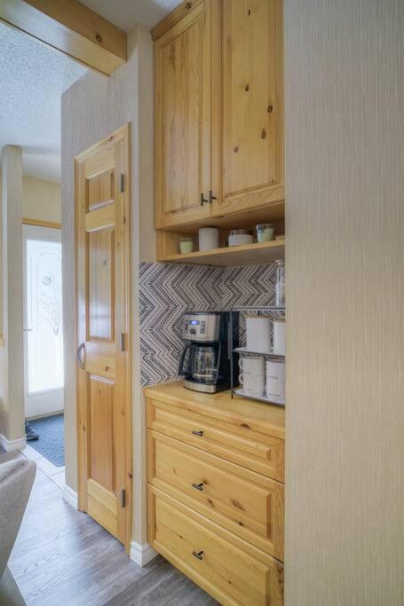 5 Mins To Banff - Cozy Townhome 2Br&2Bath - Banff Pass Included Canmore Exteriér fotografie
